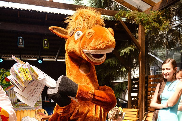 Розыгрыш с ростовой куклой